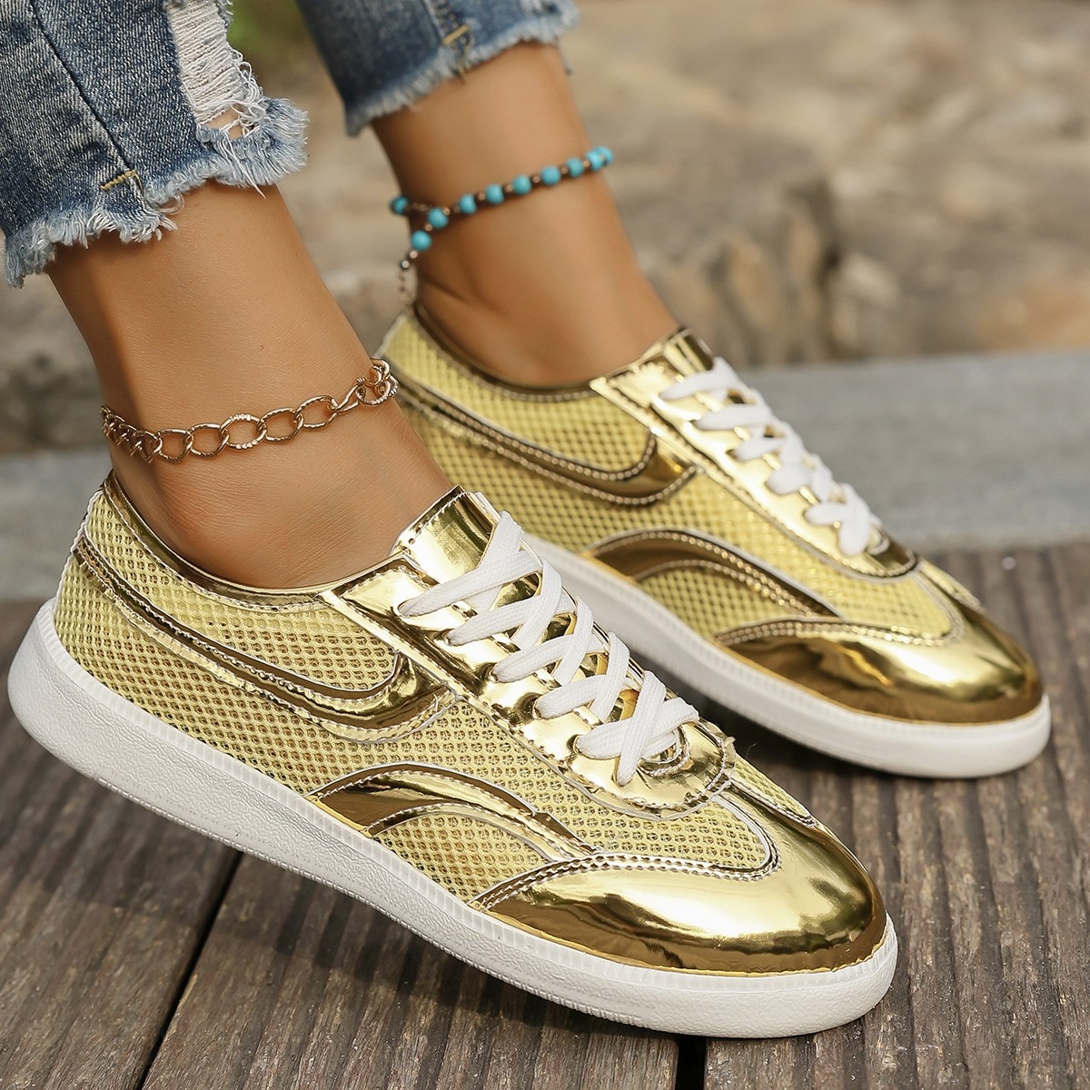 新しい女性のスニーカー通気性ニットメッシュスポーツシューズフ - Knit Fabric Lace Up Sneakers のレビューと価格