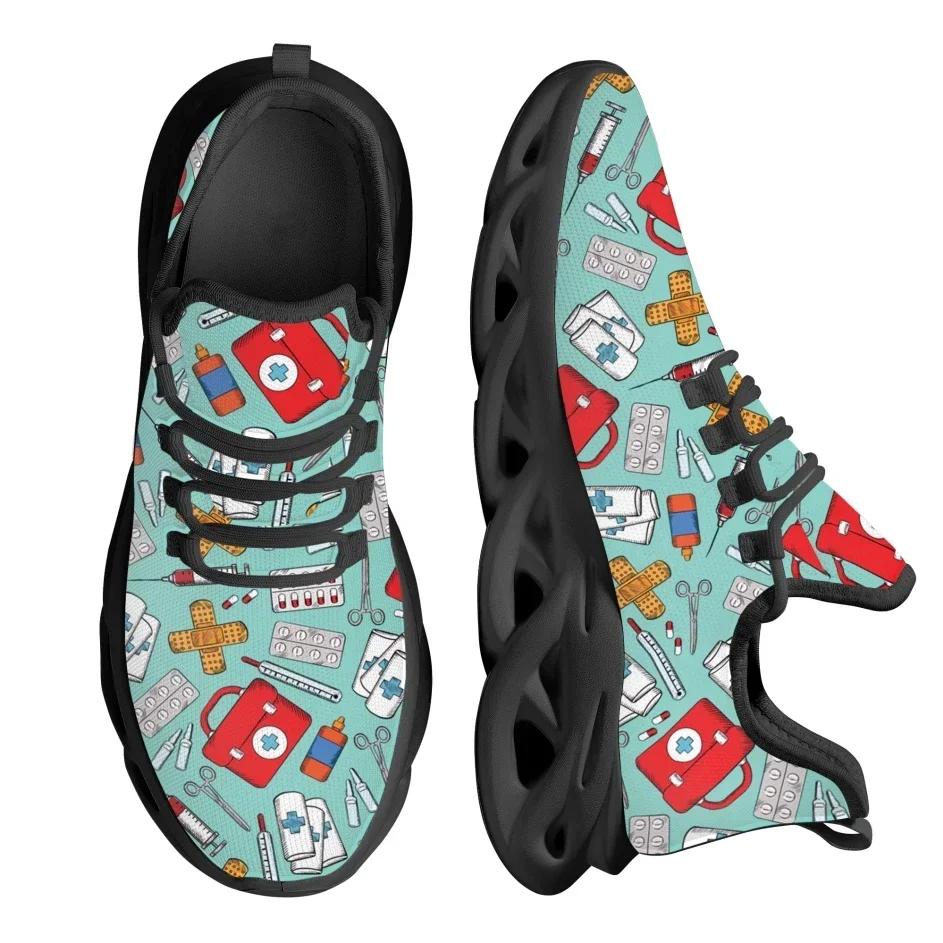 カスタムメイドの赤い医療ボックスデザインのアウトドアシューズ - Knit Fabric Lace Up Sneakers のレビューと価格