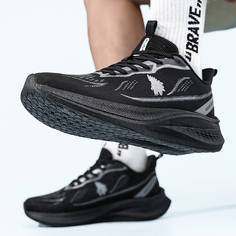 超軽量メンズスポーツランニングシューズ 通気性抜群 トレイル - Lightweight Road Running Shoes のレビューと価格