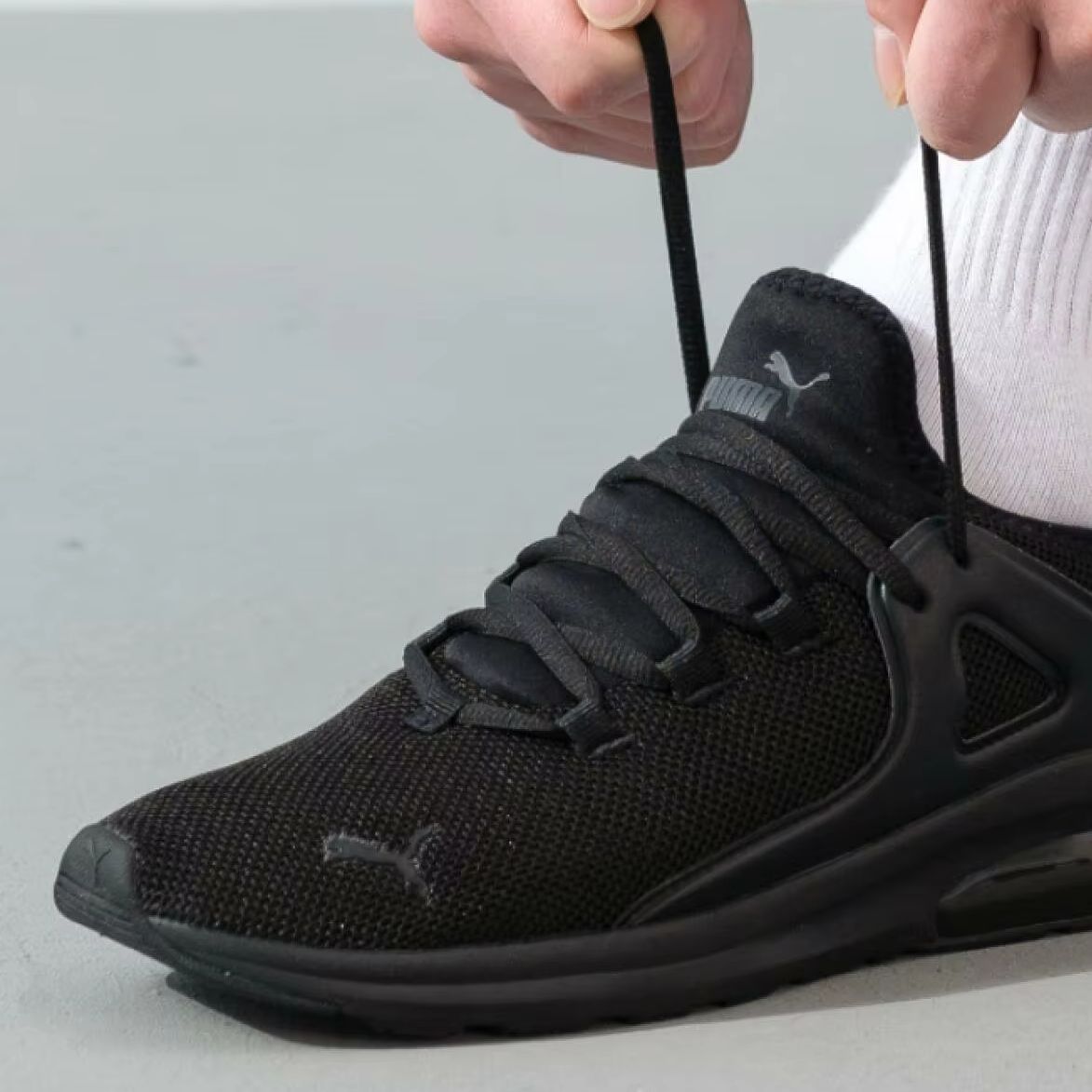 プーマ メンズ カジュアルシューズ 385669-02 ブラ - Knit Fabric Lace Up Sneakers のレビューと価格