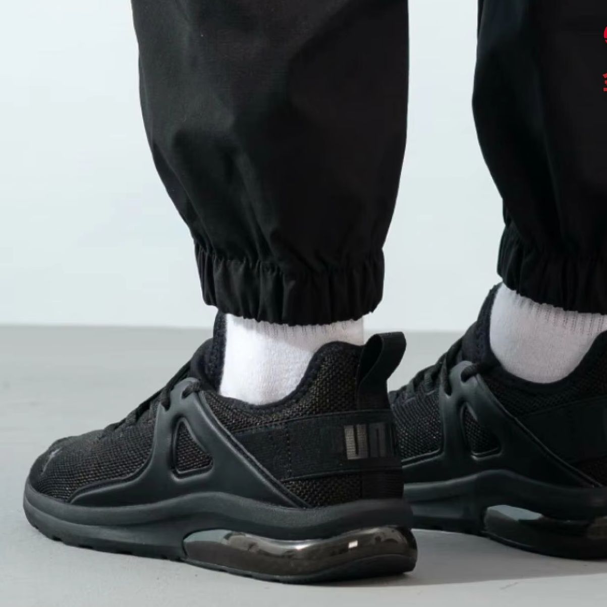 プーマ メンズ カジュアルシューズ 385669-02 ブラ - Knit Fabric Lace Up Sneakers のレビューと価格