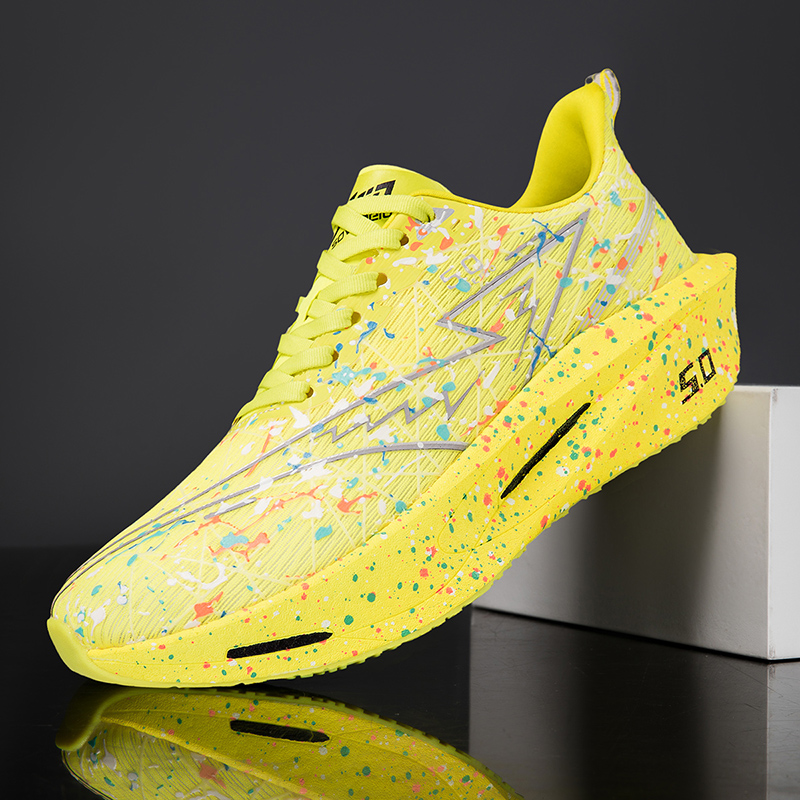 マラソンレーシングシューズ カーボンファイバープレート 弾性 - Carbon Plate Marathon Racing Shoes のレビューと価格