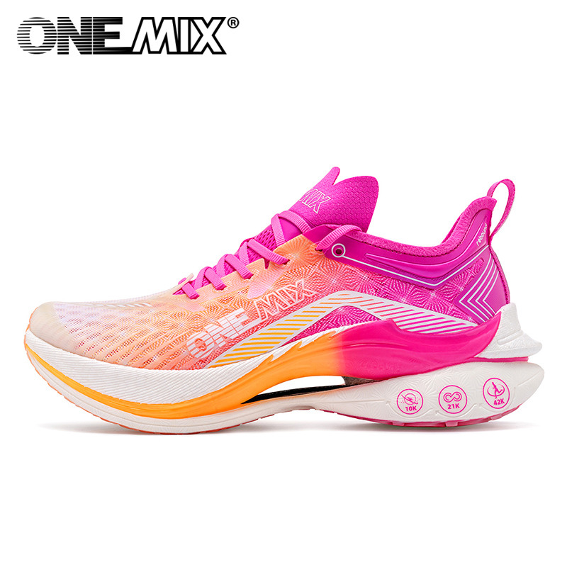 ONEMIX 女性カーボンプレートランニングシューズクッショ - Reflective Night Running Shoes のレビューと価格
