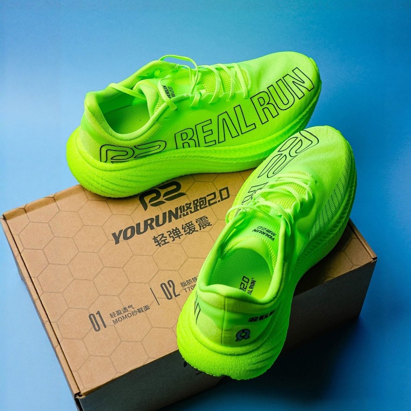 プロのランニングシューズメンズ通気性ウォーキングスニーカー男 - Anti Slip Trail Running Sneakers のレビューと価格