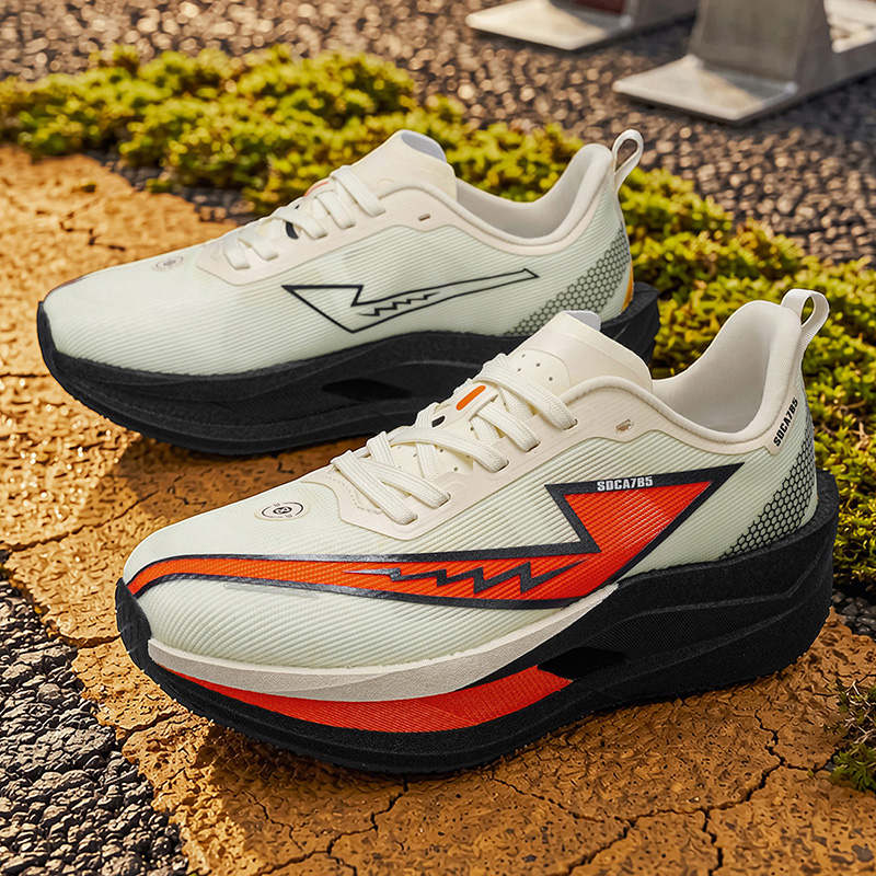 メンズマラソンランニングシューズ スポーツカーボンボード 通 - Breathable Mesh Athletic Shoes のレビューと価格