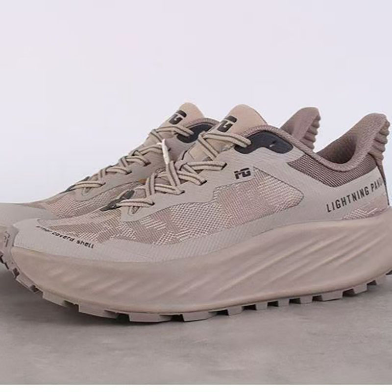メンズ滑り止めクッションアウトドア厚底ランニングシューズスニ - Anti Slip Trail Running Sneakers のレビューと価格