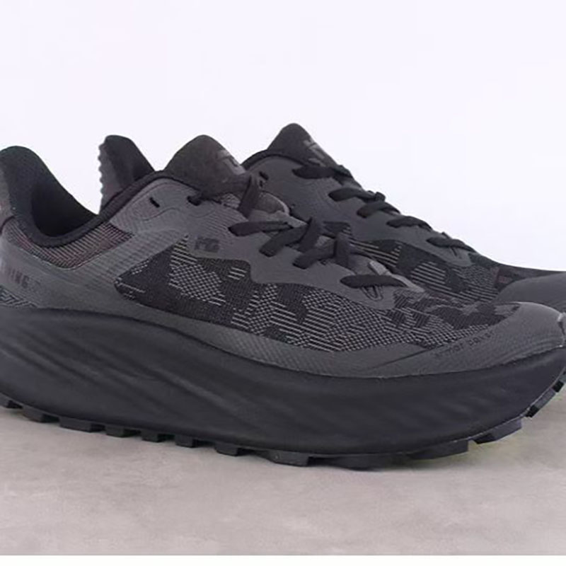 メンズ滑り止めクッションアウトドア厚底ランニングシューズスニ - Anti Slip Trail Running Sneakers のレビューと価格