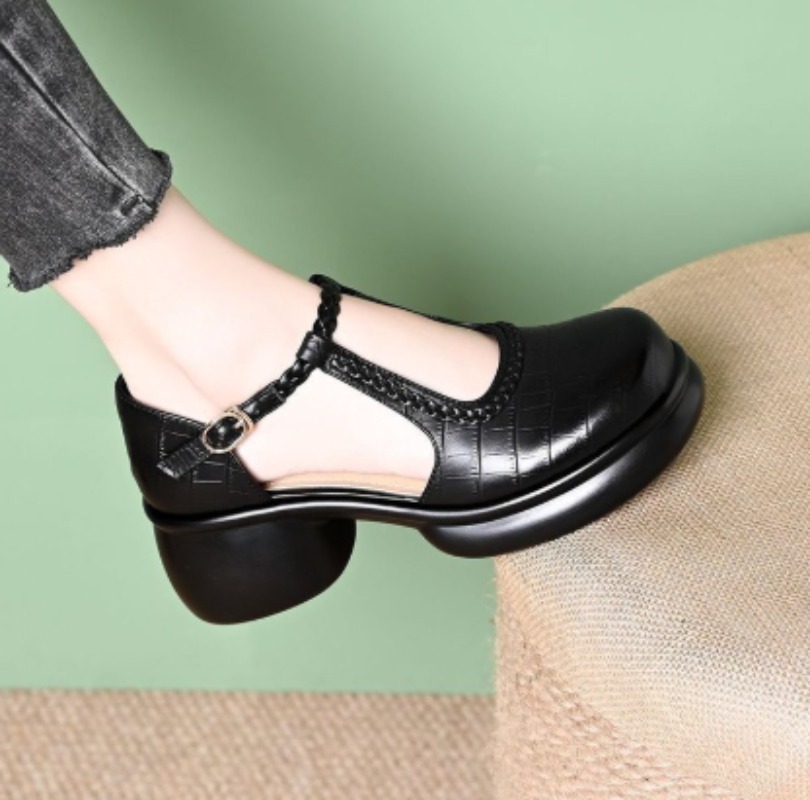 レディース ブラック クロコダイル柄 メリージェーン サンダ - Sandals のレビューと価格